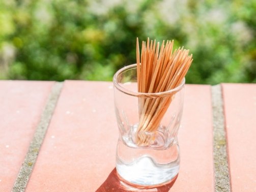 wooden-toothpicks-small-glass